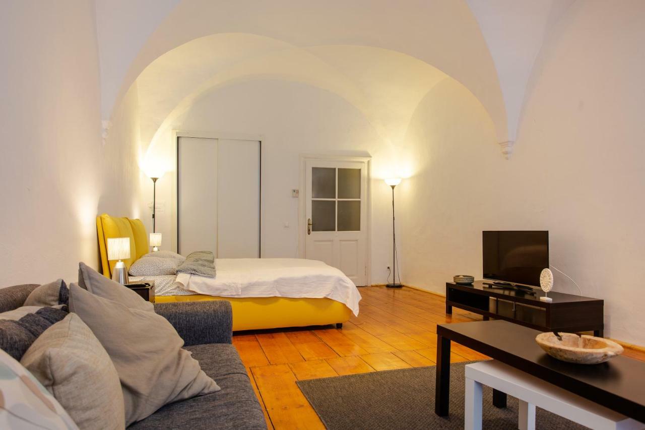 Arcade Apartment Сибиу Экстерьер фото